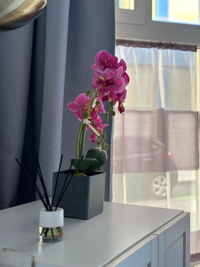 Apartamentos Redondela Madrid Ngoại thất bức ảnh